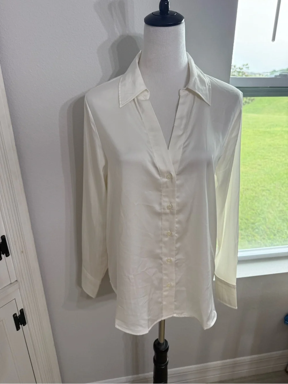 H&M Cream Button-Down Long Sleeve Blouse